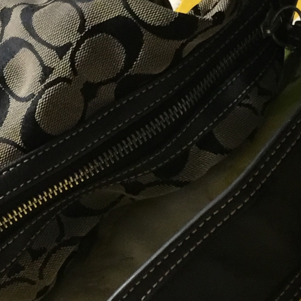 Coach Signature Hobo Shoulder Bag - Black & Khaki - Picture 6 of 11
